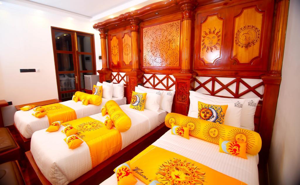 Hotel White House Anuradhapura Eksteriør billede
