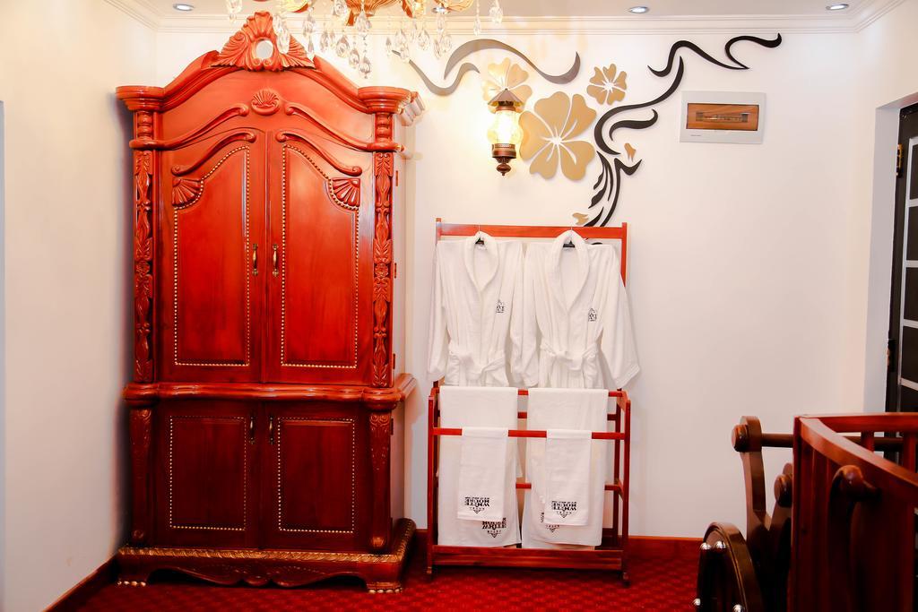 Hotel White House Anuradhapura Eksteriør billede