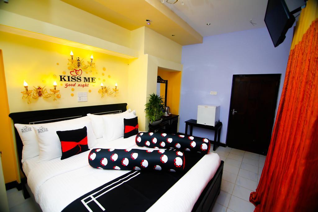 Hotel White House Anuradhapura Eksteriør billede