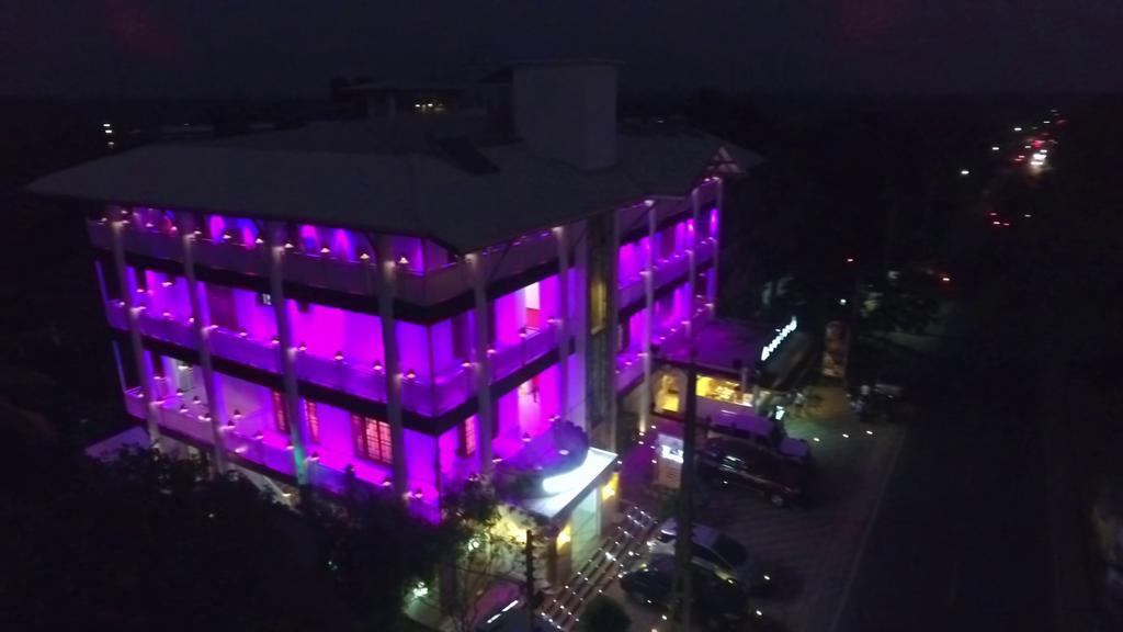 Hotel White House Anuradhapura Eksteriør billede